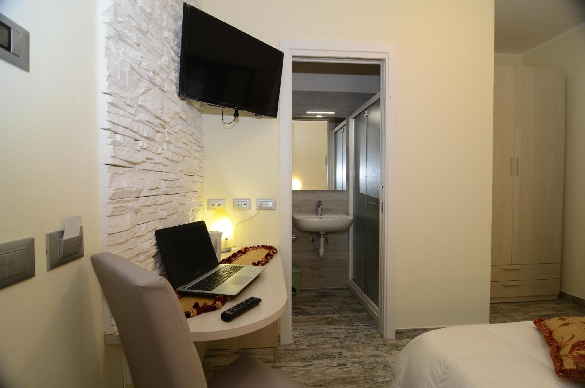 Pidkova Hotel Modena Ngoại thất bức ảnh