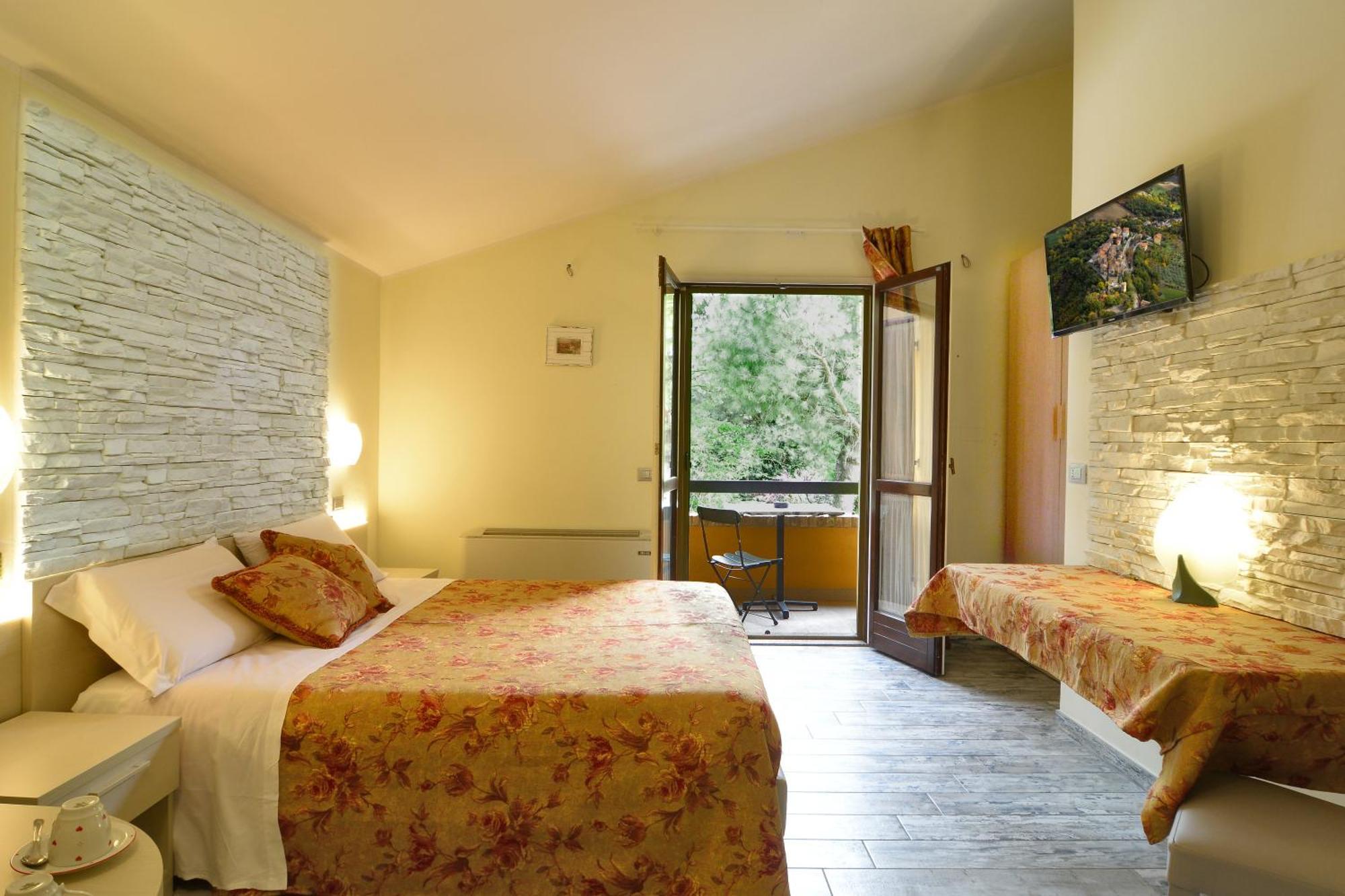 Pidkova Hotel Modena Ngoại thất bức ảnh