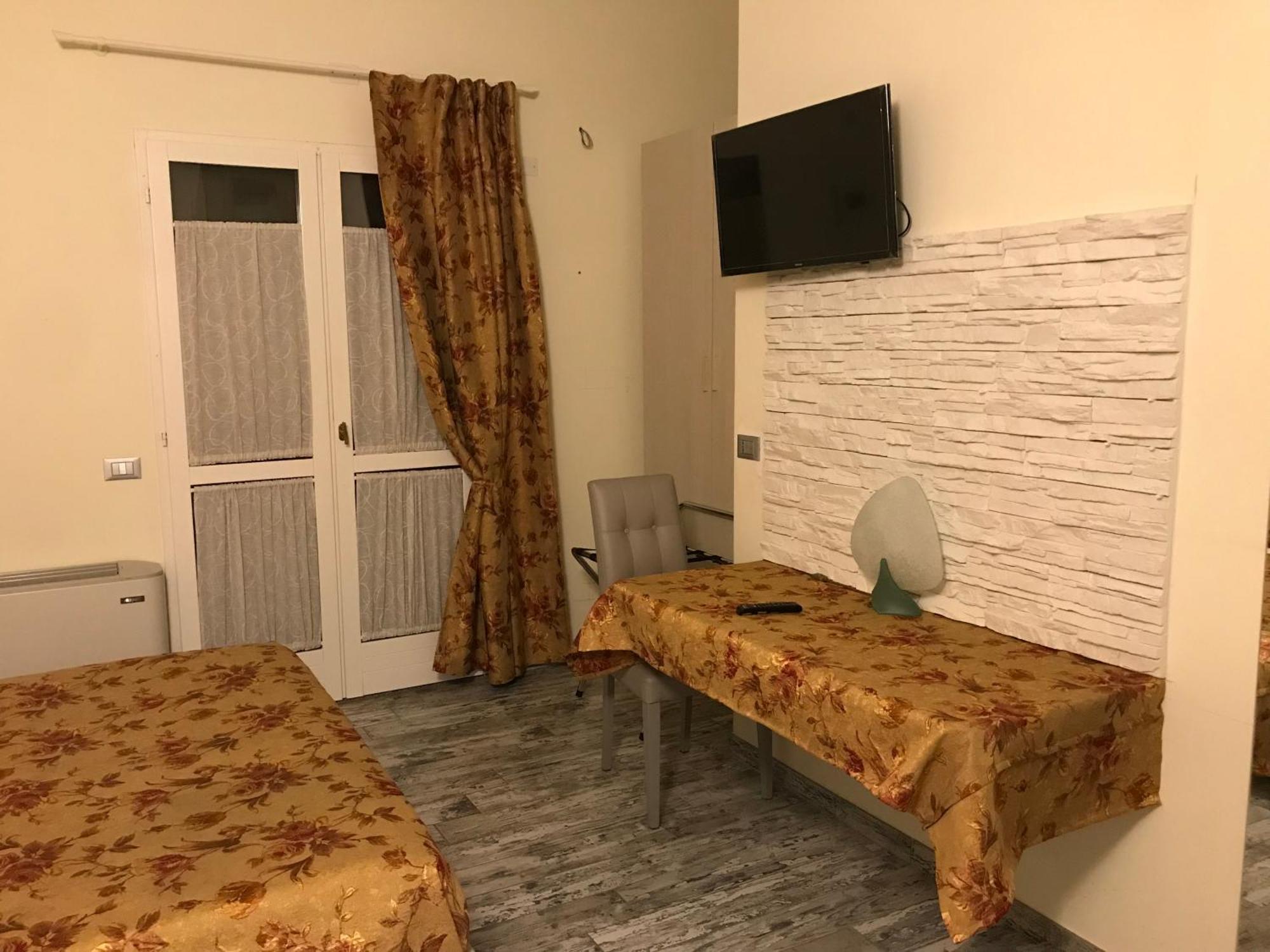 Pidkova Hotel Modena Ngoại thất bức ảnh