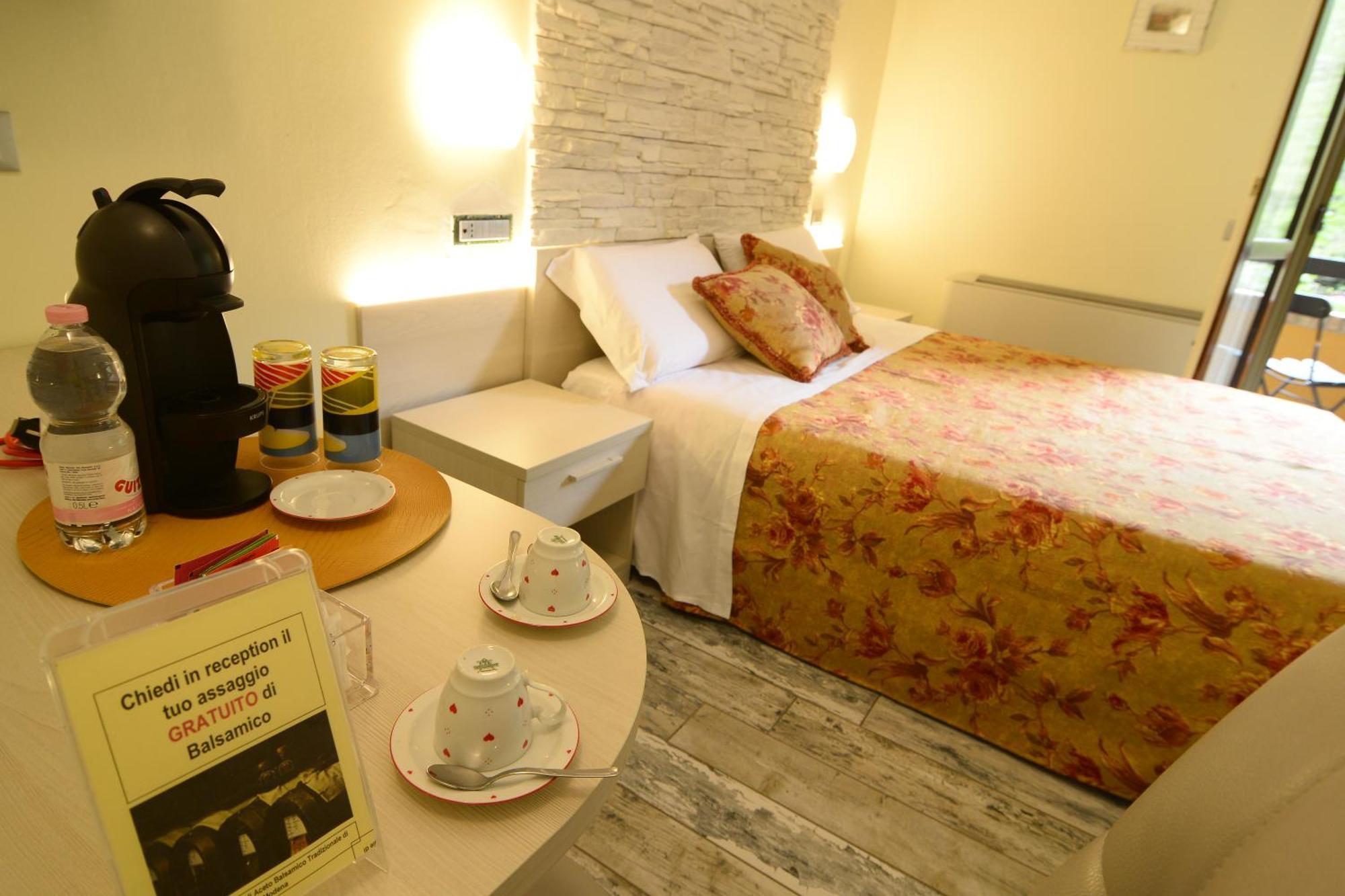 Pidkova Hotel Modena Ngoại thất bức ảnh